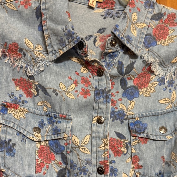 Reba Floral Button-Down Denim Shirt - Picture 4 of 5